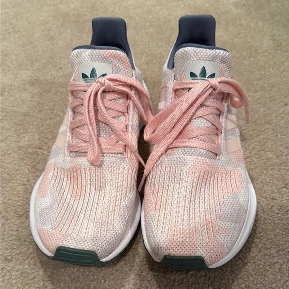 Adidas swift run Women's Pink camo Running Shoes - Picture 2 of 4